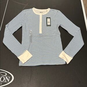 NWT Alpine Design Women’s XS Henley blue and white stripped